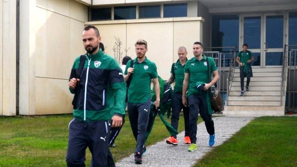 Bursaspor İstanbul\'a Hareket Etti