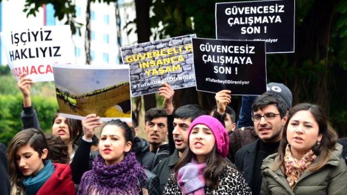 CHP\'li Gençlerden İşten Çıkartılan Termik Santral İşçilerine Destek