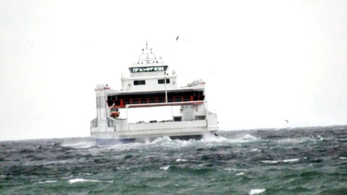 Yalova\'da Fırtına Deniz Ulaşımını Vurdu