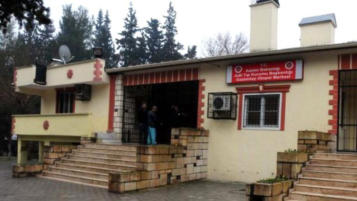 Gaziantep\'te Yolcu Minibüsü Devrildi: 1 Ölü, 4 Yaralı