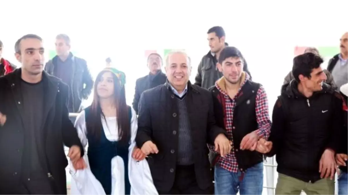 Gürpınar İlçesinde Kobani Şenliği Düzenlendi