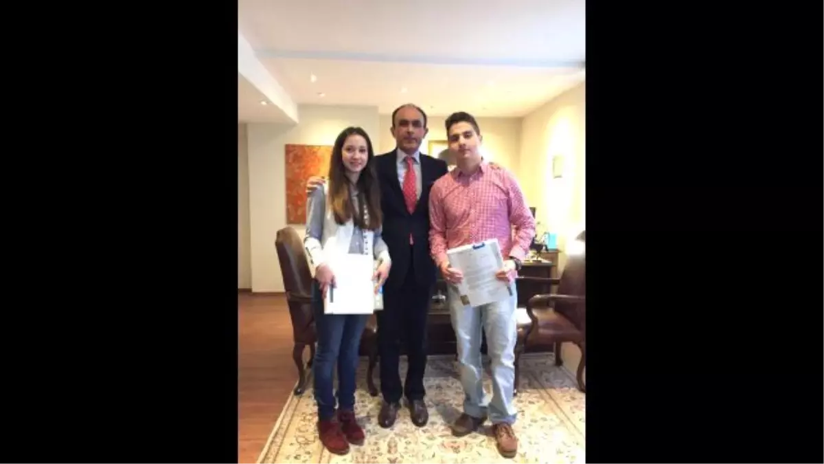 Hannover\'de Başarılı Öğrenciler Ödüllendirildi