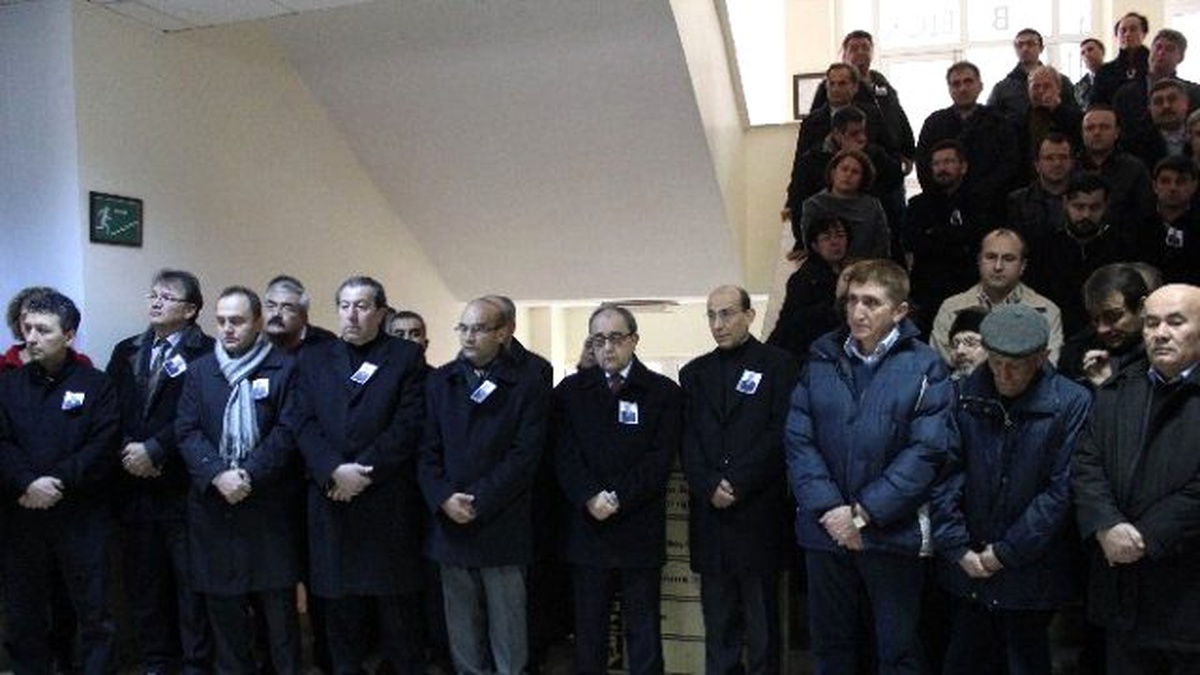 Kalp Krizinden Ölen Öğretim Üyesi Son Yolculuğuna Uğurlandı