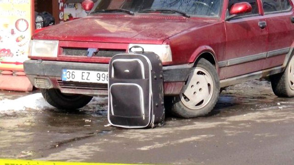 Kars\'ta Şüpheli Valiz Paniği
