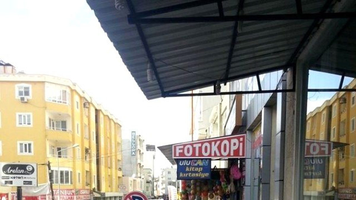 Mut\'ta Kaldırım ve Yollar İşgal Altında