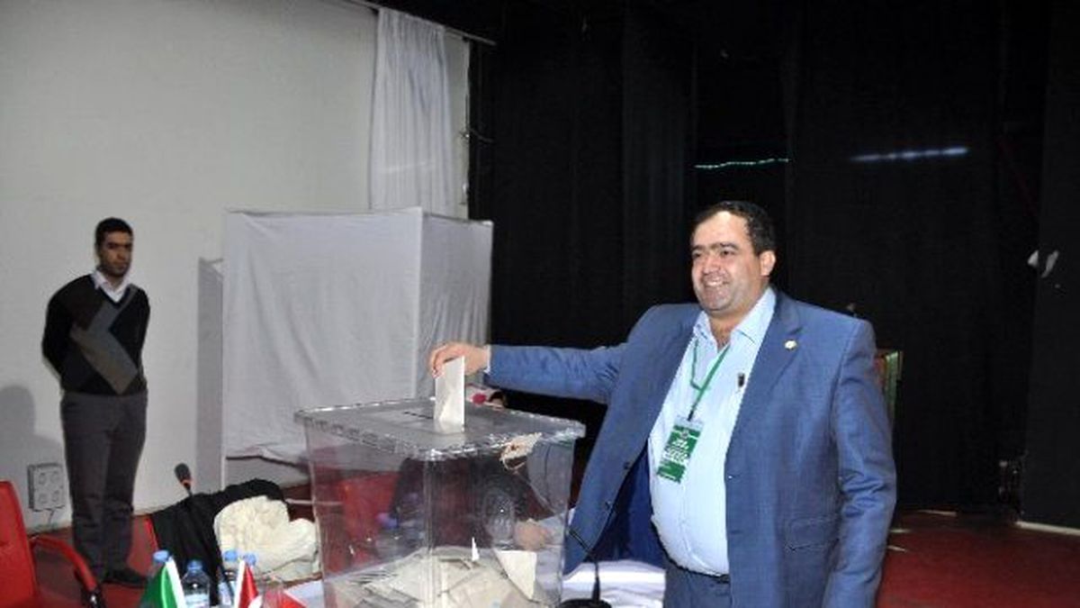 Aksaray\'da Emin Koçak Yeniden Başkan Seçildi
