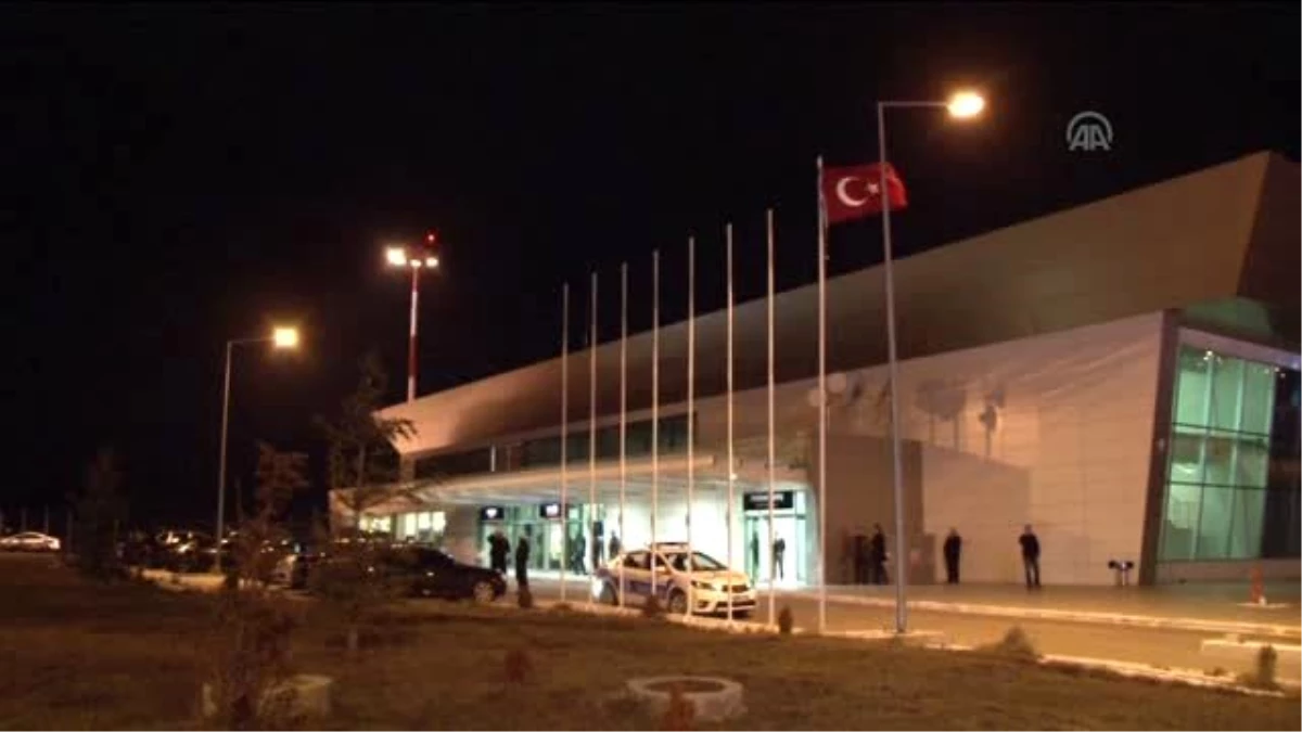 Başbakan Davutoğlu, Afyonkarahisar\'a Geldi