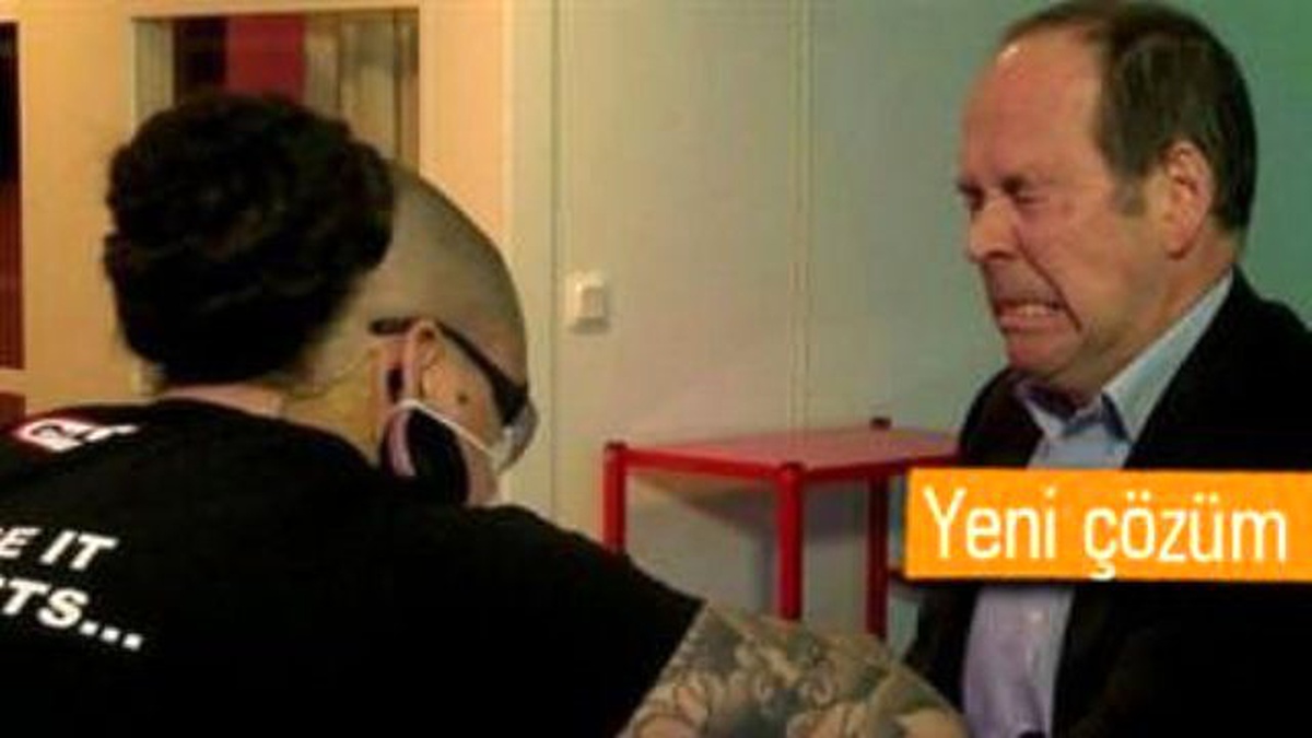 Çalışanların Derisinin Altına Çip Yerleştirdiler