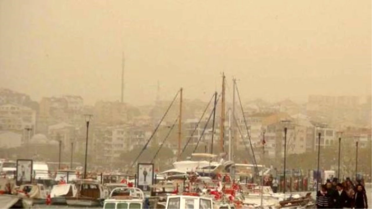 Çanakkale\'de Fırtına Etkisini Sürdürüyor