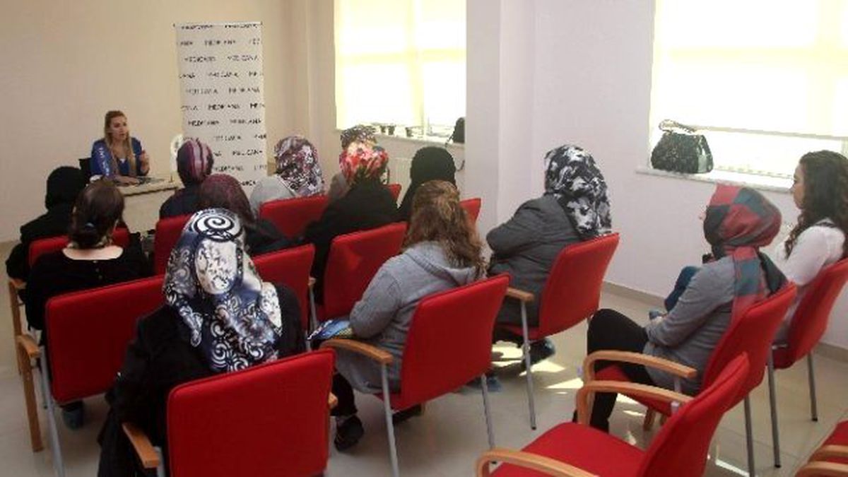 Hanımlara Çocuk Eğitimi ve Çocuklarla Etkili İletişim Eğitimi