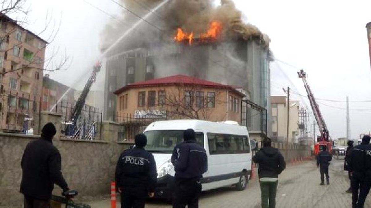 Iğdır Polis Evinde Korkutan Yangın