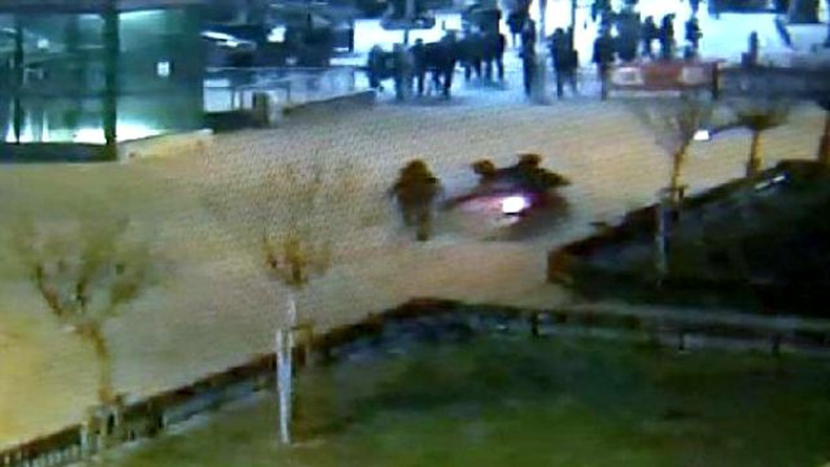 Kadıköy\'de Motorsikletle Kapkaç Yapan İki Kişi Yakalandı