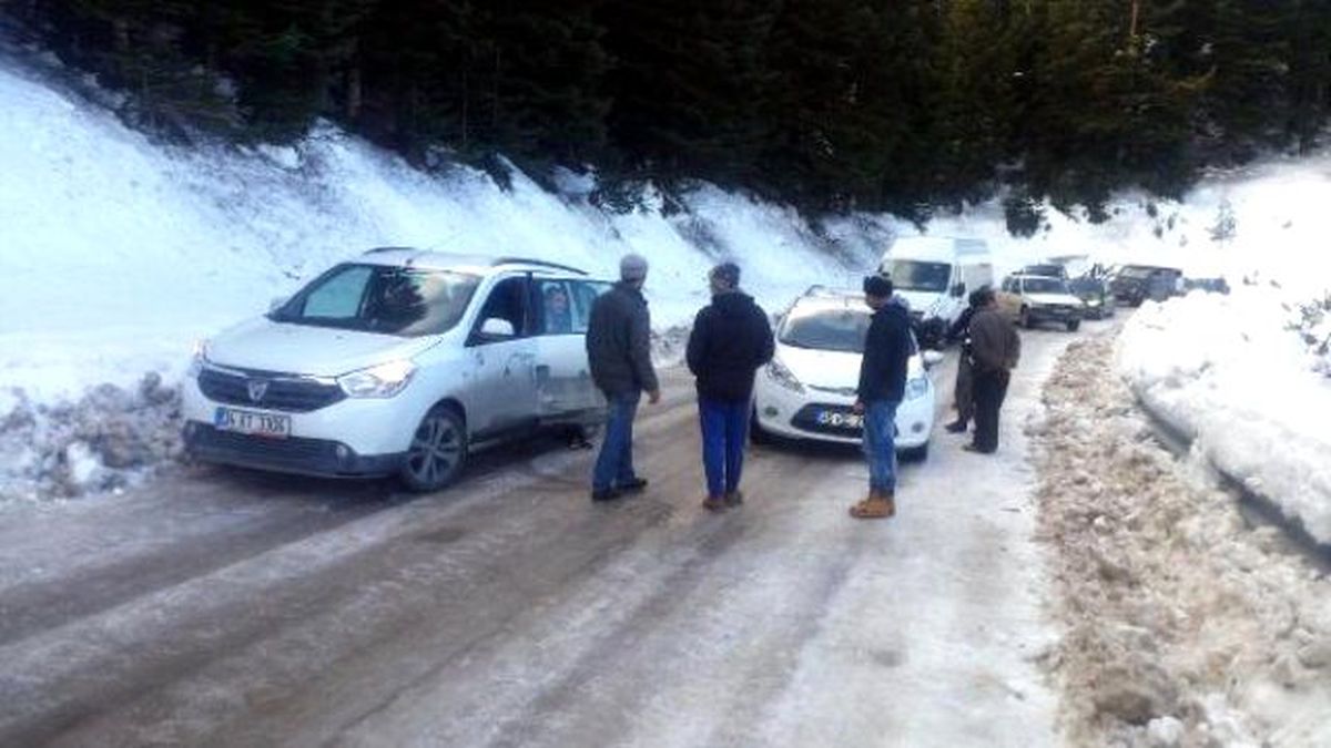 Kartalkaya Yolunda Buzlanma Çilesi