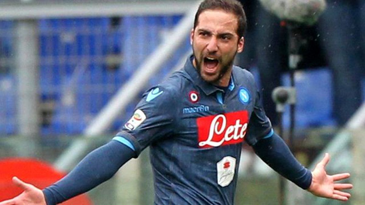 Napoli Üst Üste Üçüncü Maçını da Kazandı