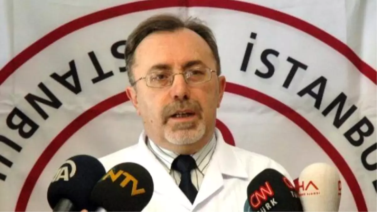 Prof.dr.şükrü Öztürk, \'Yapay Solunum Tedavisi Uygulanmaktadır\'