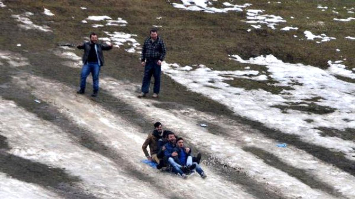 Rize\'de Karsız \'Kardan Adam Şenliği\'