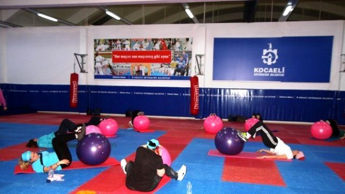 Sağlıklı Yaşam Projesi\'yle Spor Yapan Hanımlar Sağlığına Kavuşuyor