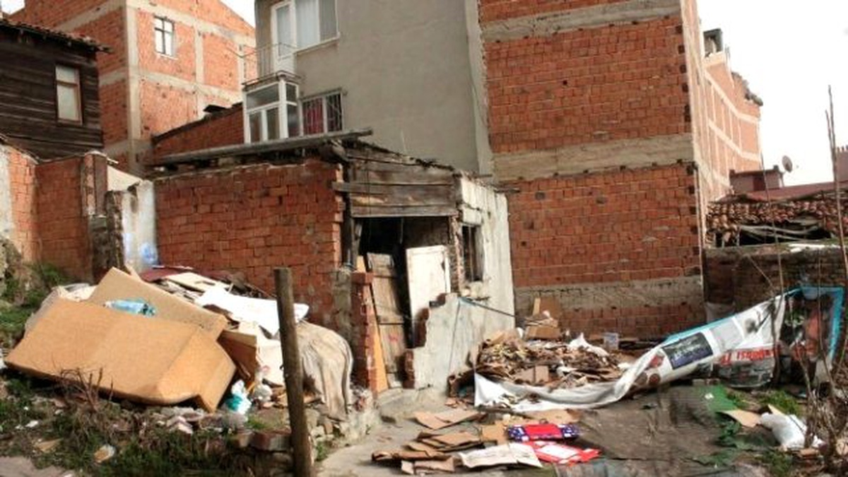 Tekirdağ\'da Fırtına Maddi Hasara Sebep Oldu