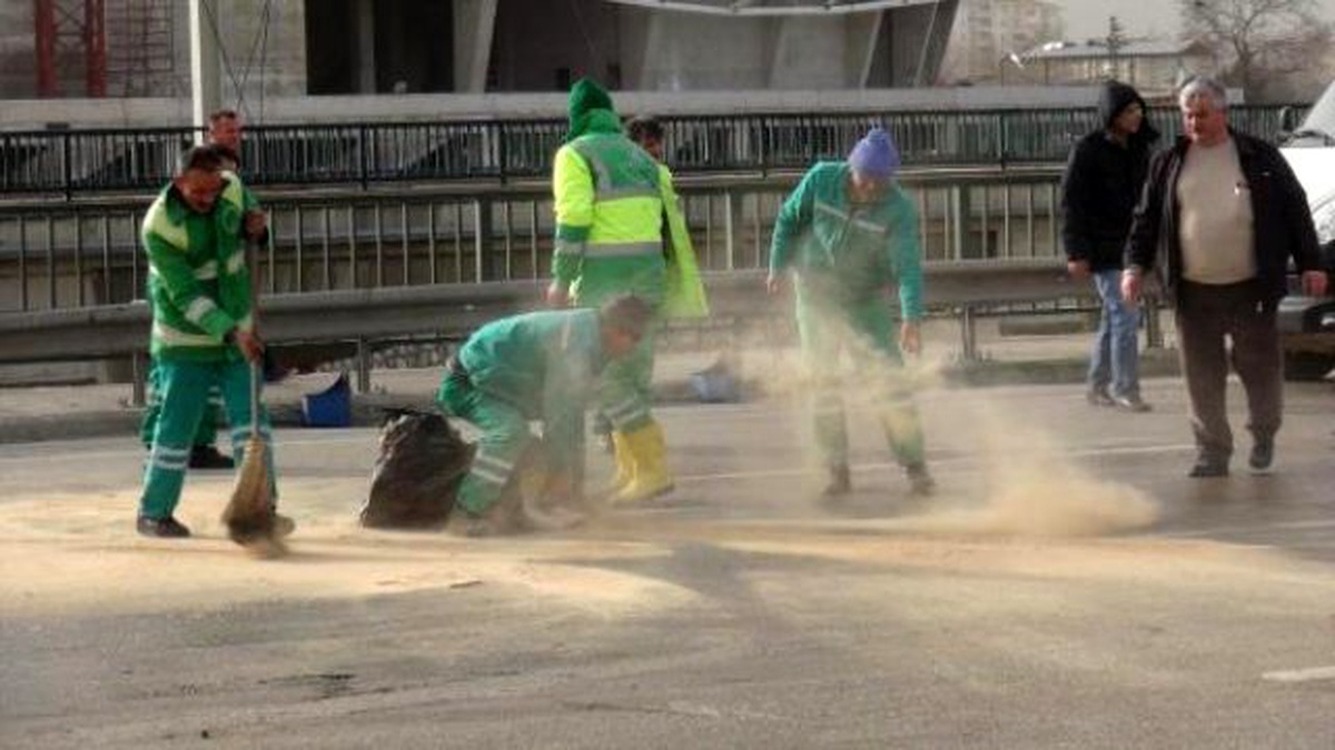 Timsah Arena\'nın Vinci Taksi Üzerine Devrildi; 1 Ölü, 1 Yaralı (3)