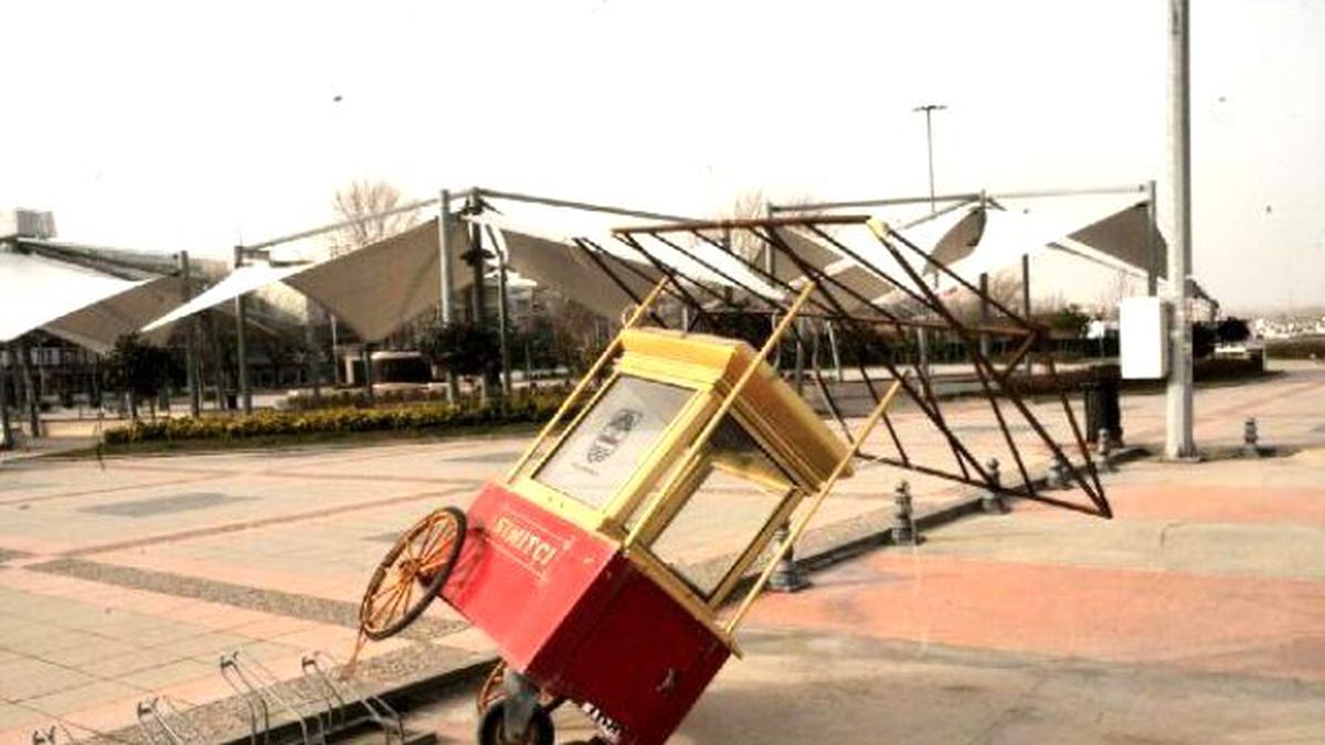Yalova\'da Deniz Ulaşımına Lodos Engeli