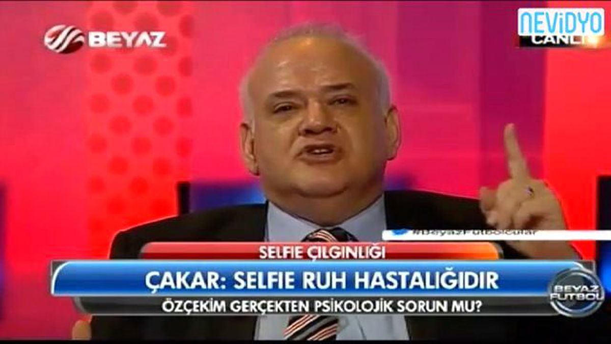 Ahmet Çakar\'dan Selfie Çekenlere Şok Sözler!