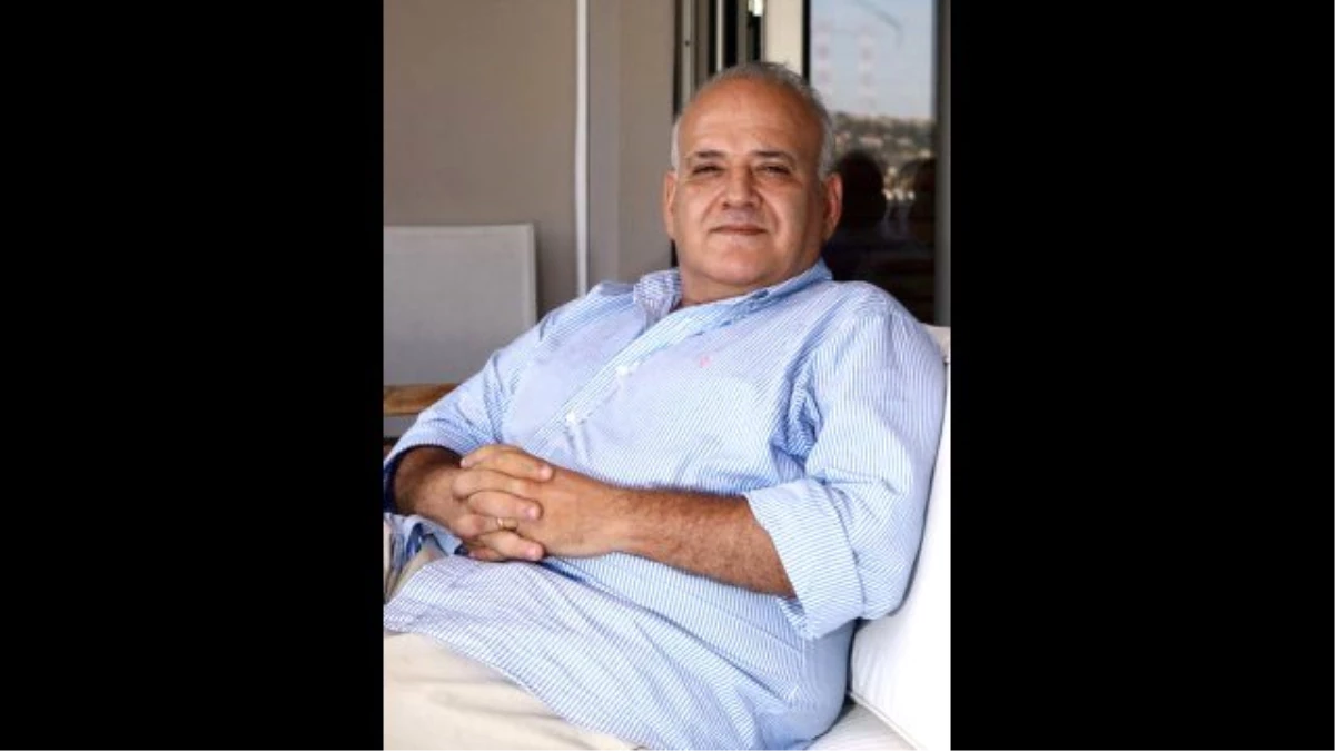 Ahmet Çakar, "Selfie Çeken Ruh Hastasıdır" Dedi Dalga Konusu Oldu