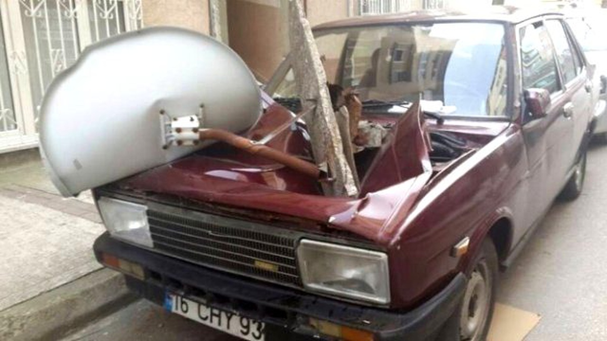 Vatandaşın Akşam Bıraktığı Araçlar, Tanınmaz Hale Geldi