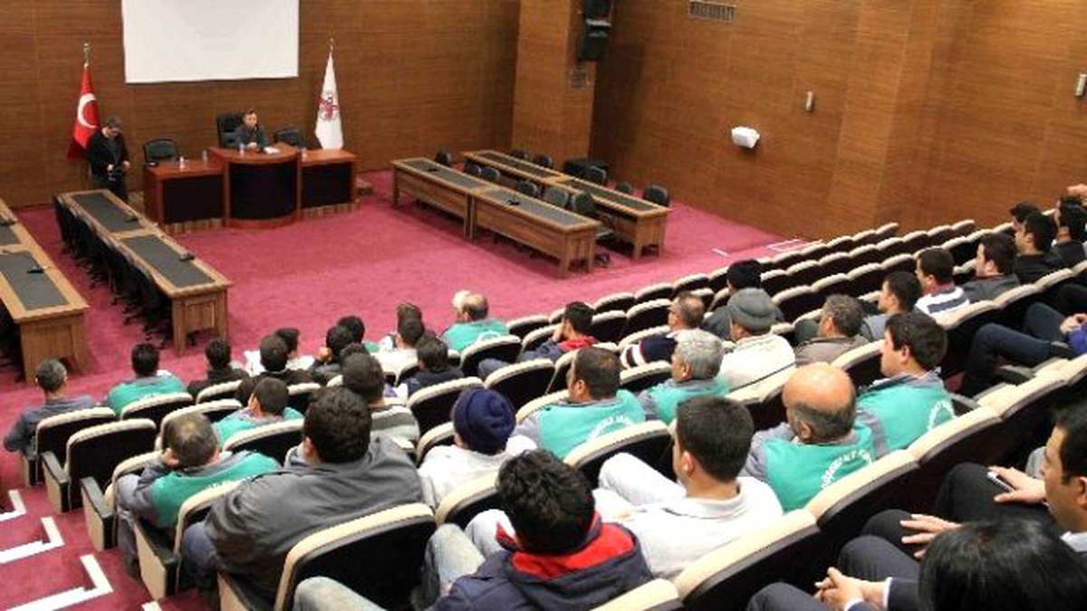 Döşemealtı\'nda Personele Kamu Hizmeti Eğitimi