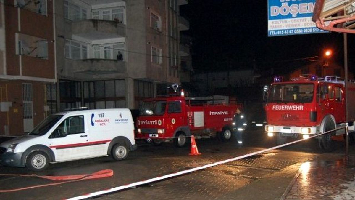Havalandırma Boşluğuna Atılan İzmarit Panik Yaşattı