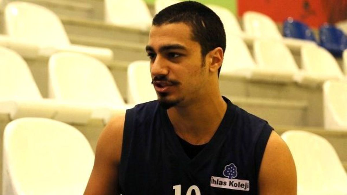 İhlas Koleji Basketbol Oyuncusu, ABD'de Basketbol Akademisi'ne Kabul Edildi