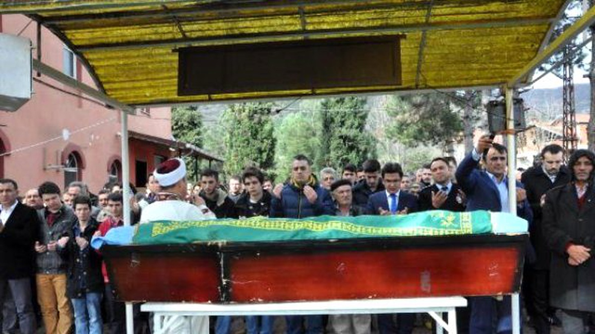 Karabük\'te 2 Öğrencinin Öldüğü Minibüsün Sürücüsü de Öldü