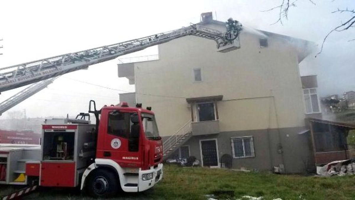 Onarım Esnasında Çatı Yandı