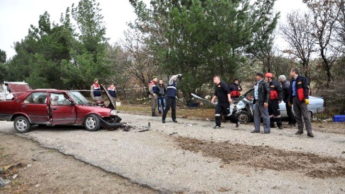 Soma\'da Trafik Kazası: 7 Yaralı