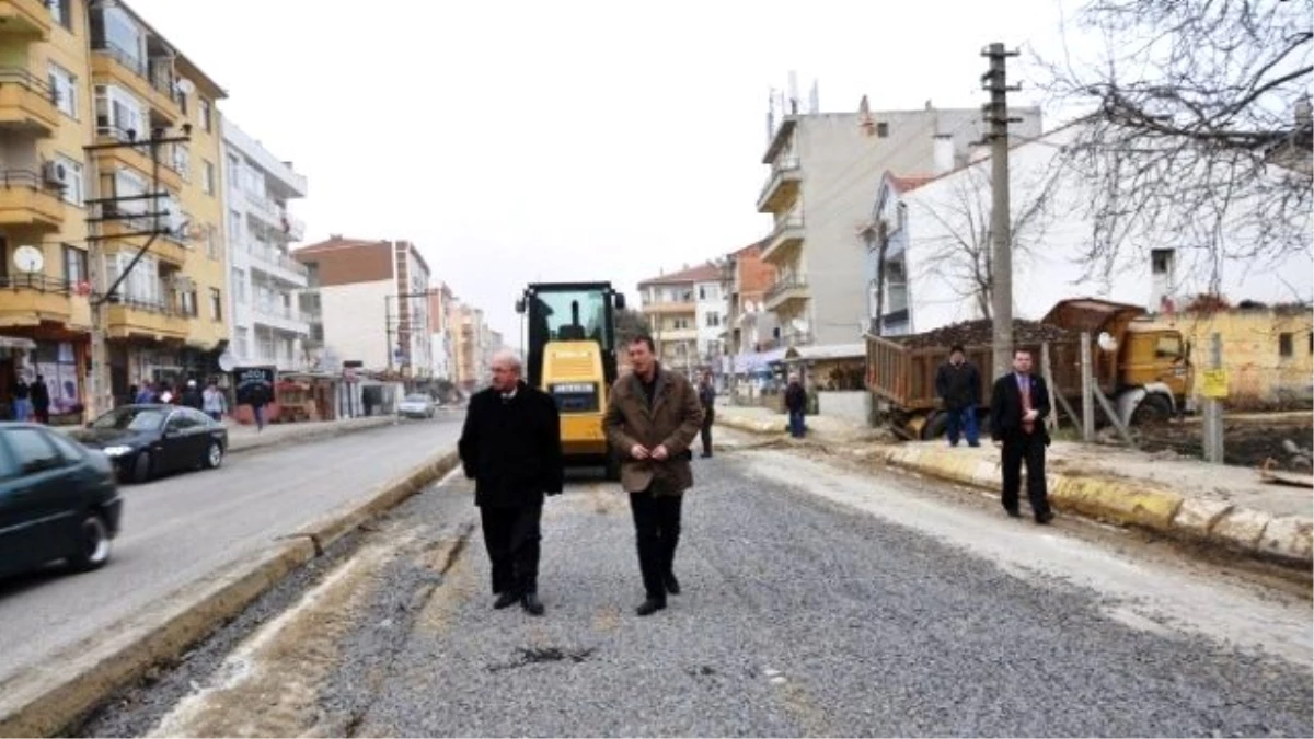 Tekirdağ Büyükşehir Belediye Başkanı Kadir Albayrak Altınova Mahallesi\'nde İncelemelerde Bulundu