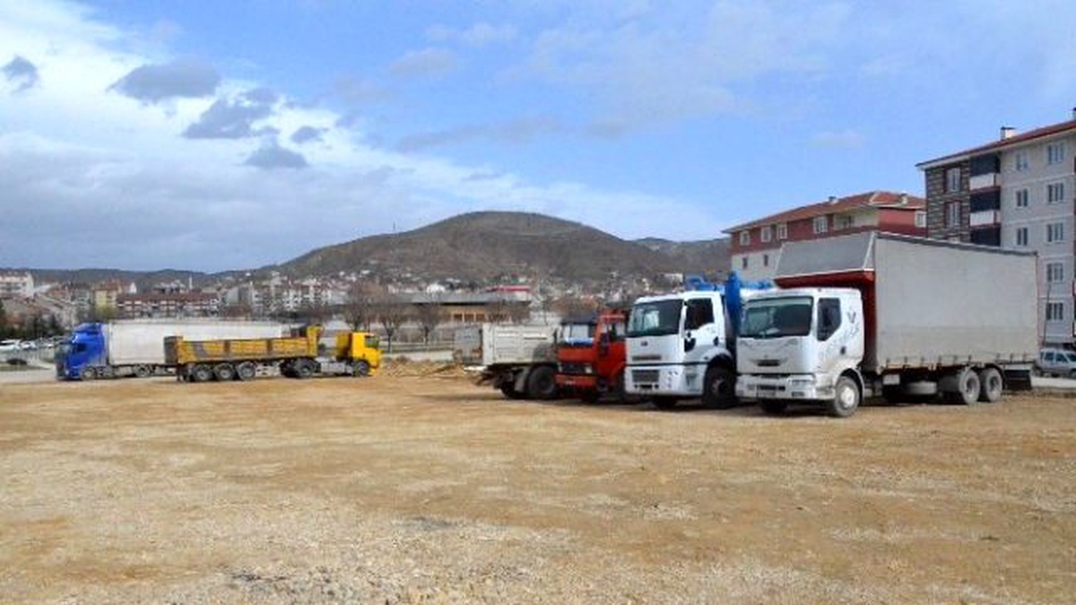 Tırlarını Gelişigüzel Park Edenlere Ceza Uygulaması Başlıyor