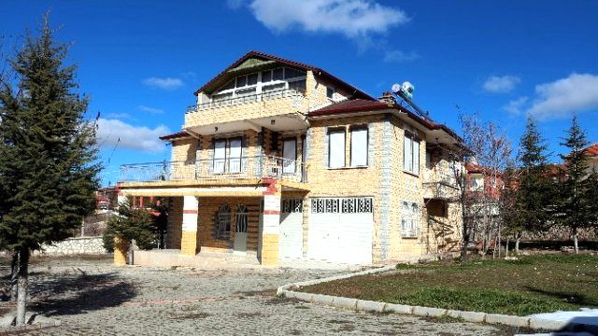 Yunak\'ta Gurbetçilere Ait 8 Evi Soyan Şüpheliler Yakalandı