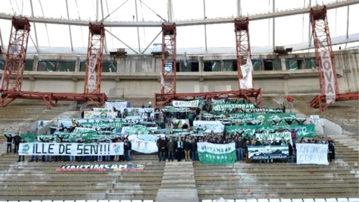 51 Üniversiteden 450 Öğrenci Bursaspor Timsah Arena\'da