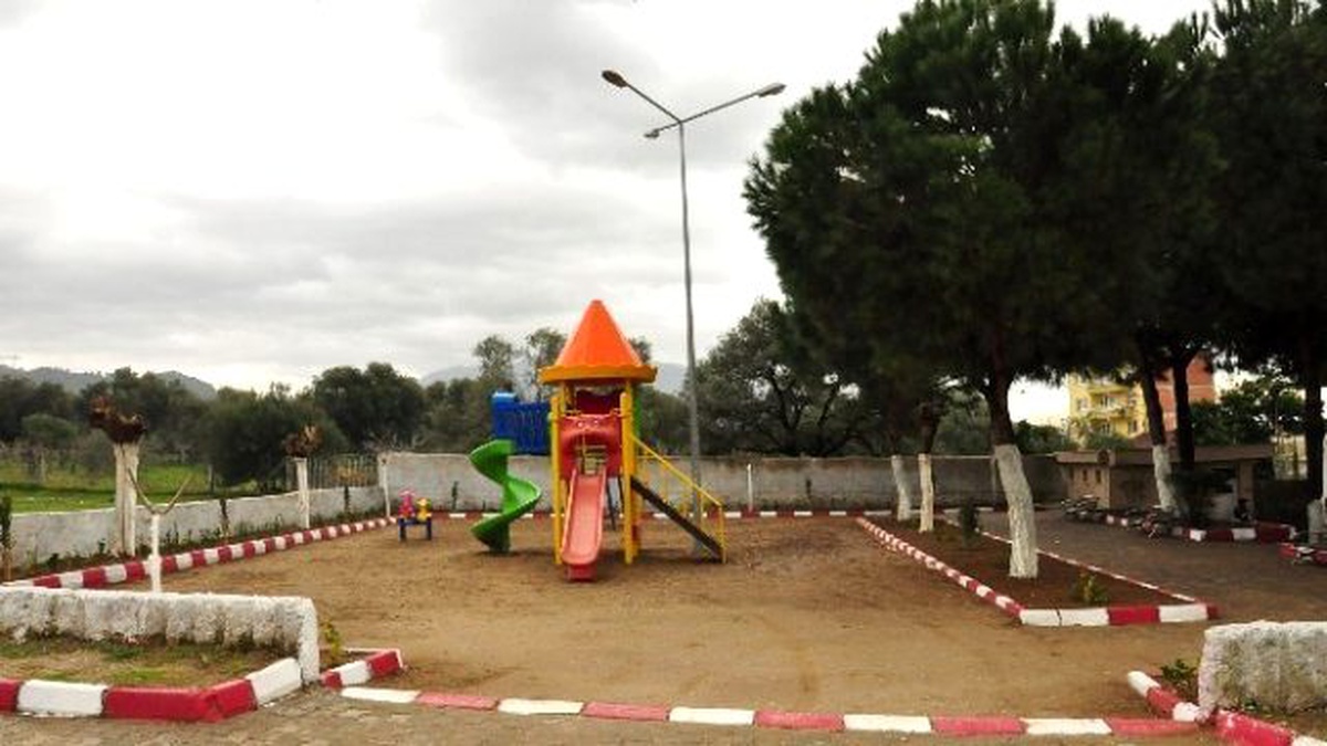 Arslanlı\'da Park Açılışı ve Temel Atma Töreni Gerçekleşti