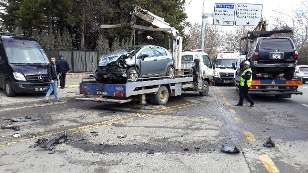 Başbakanlık Resmi Konutu Önünde Kaza: 5 Yaralı