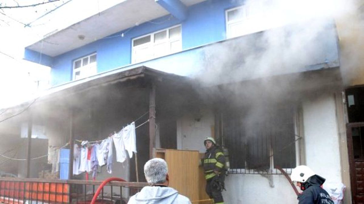 Çamaşır Makinesi Evi Yaktı