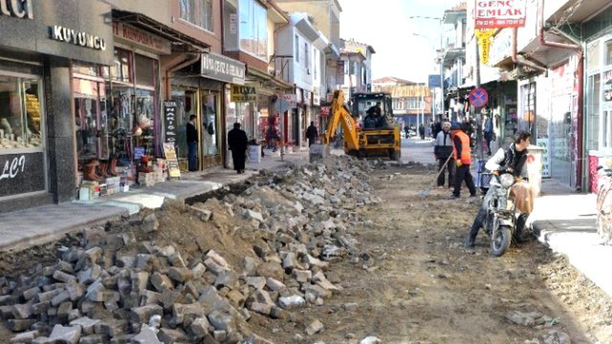 Ereğli\'de Yol Yapım Çalışmaları Sürüyor
