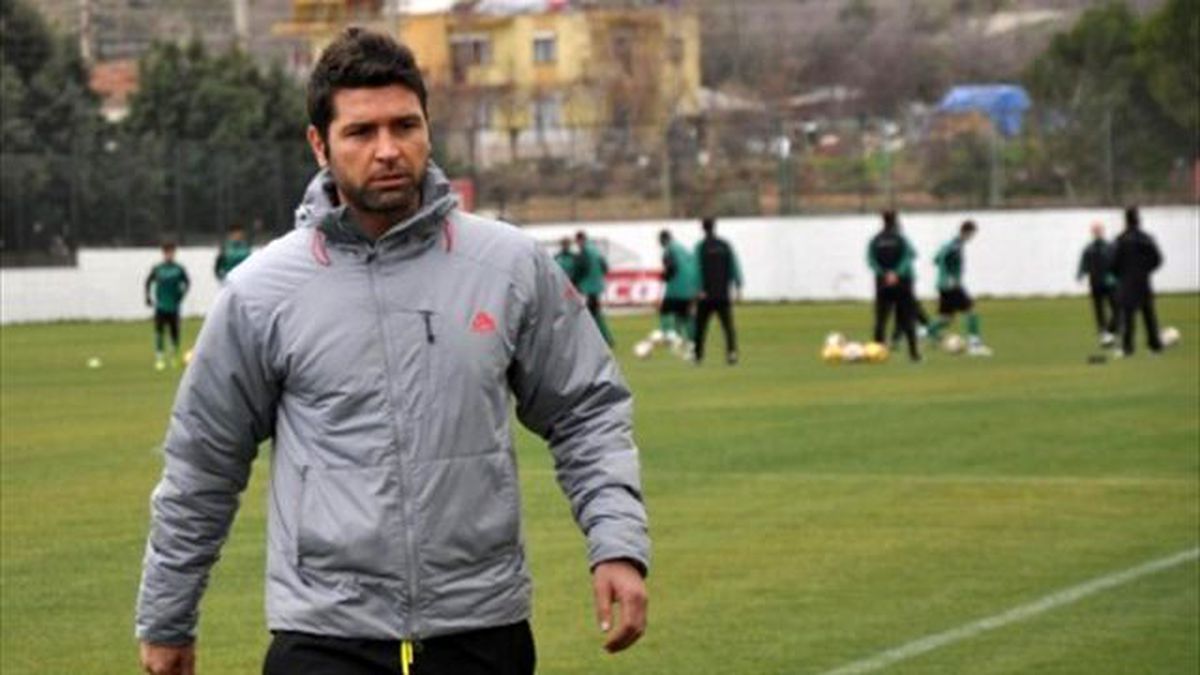 Gaziantep Bb, Hakan Kutlu ile Sözleşme Yenileyecek