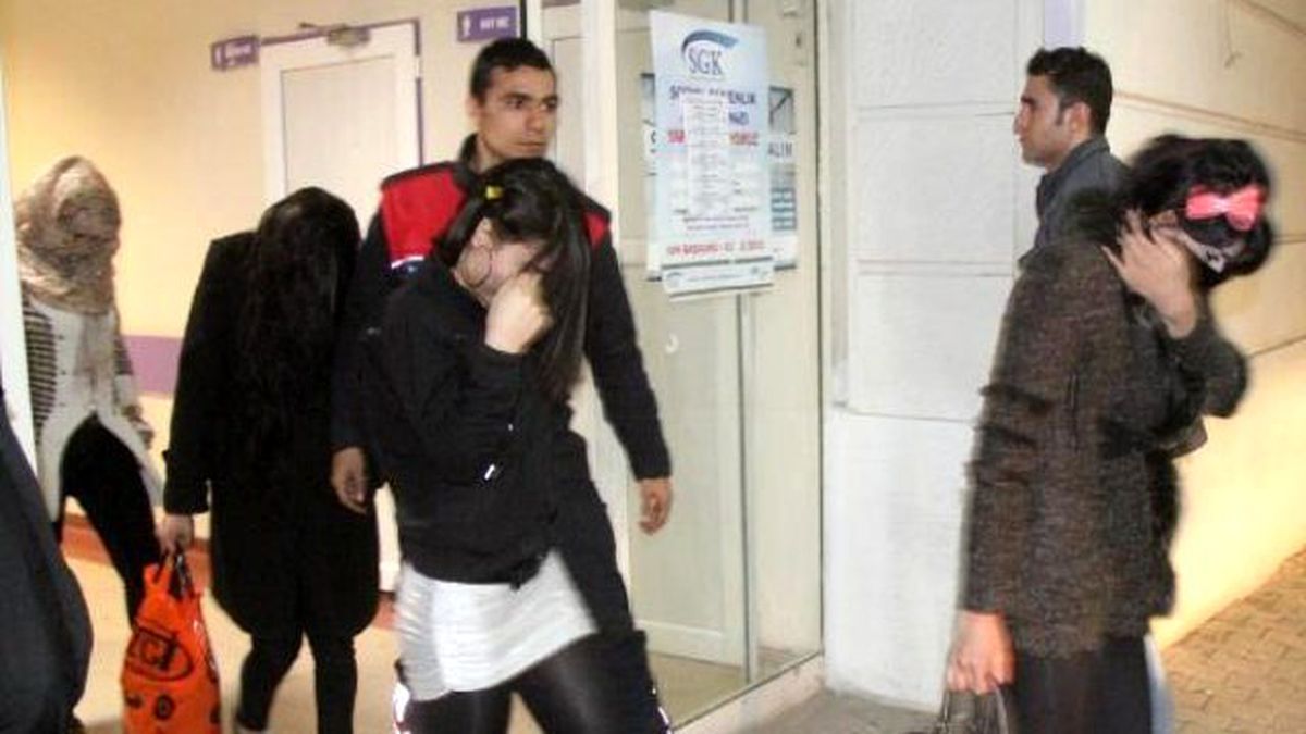 Huzur Operasyonunda Konsomatris Suriyeli 9 Kadın Gözaltına Alındı