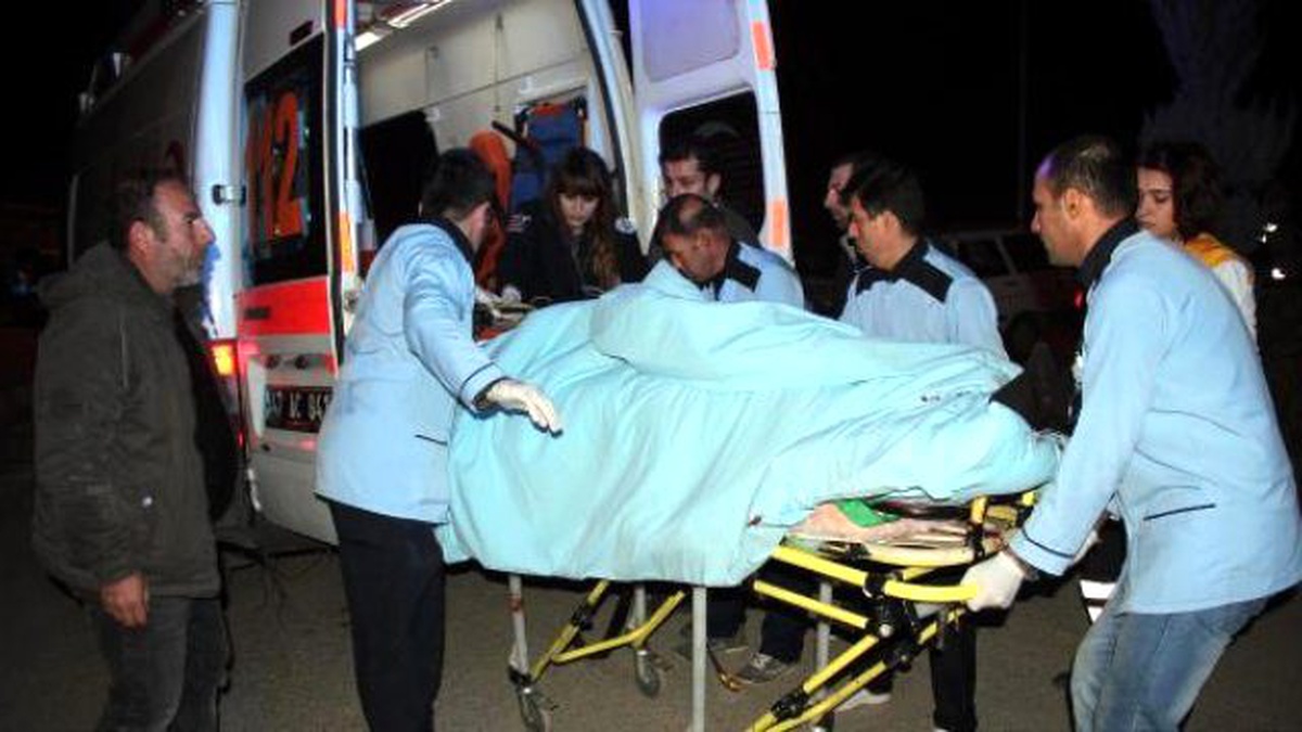 Ilısu Barajı\'na Malzeme Taşıyan Araca Silahlı Saldırı: 3 Kişi Yaralandı