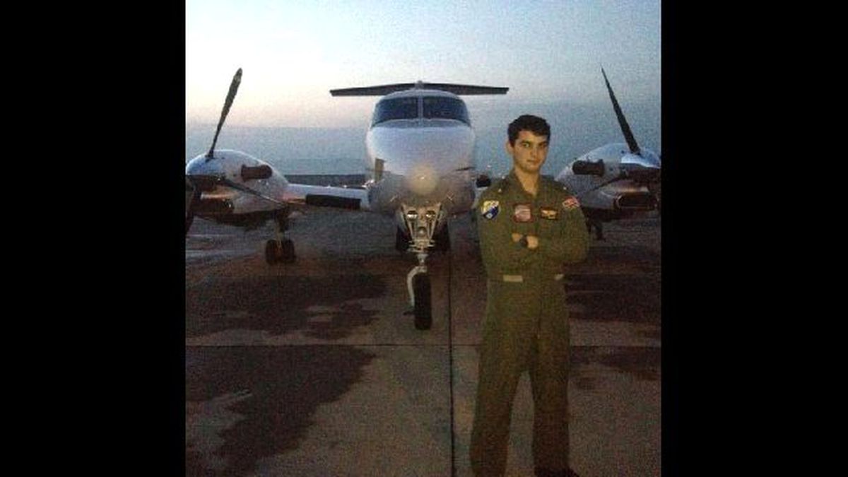 Menderes Nehri\'nde Bot Alabora Oldu, Pilot Üsteğmen Kayıp (2)