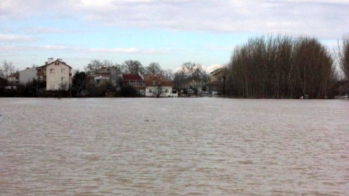 Edirne\'de Sel Mağdurları Helikopterlerle Naklediliyor