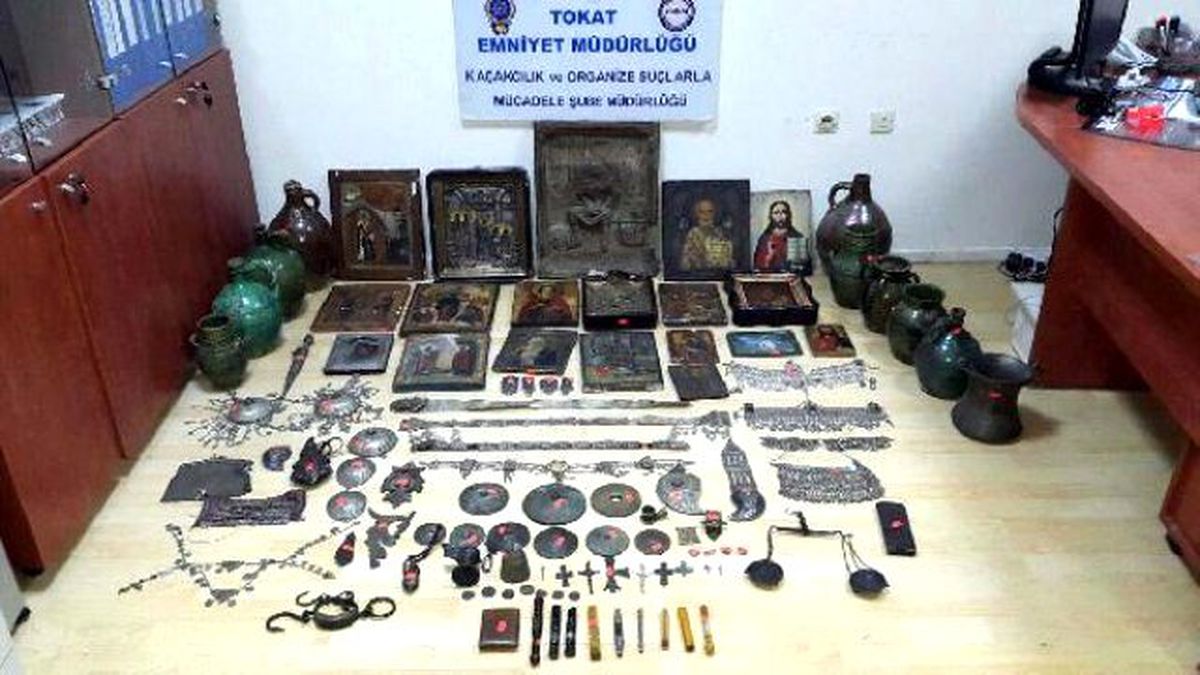 Satılık Antika İlanı Üzerine Polis Arama Yaptı