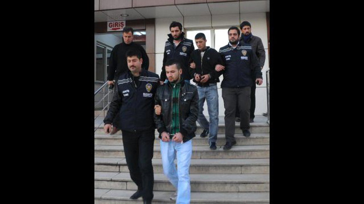 Tüfekli Soygun Girişimi Kameraya Yansıdı, 3 Şüpheli Tutuklandı