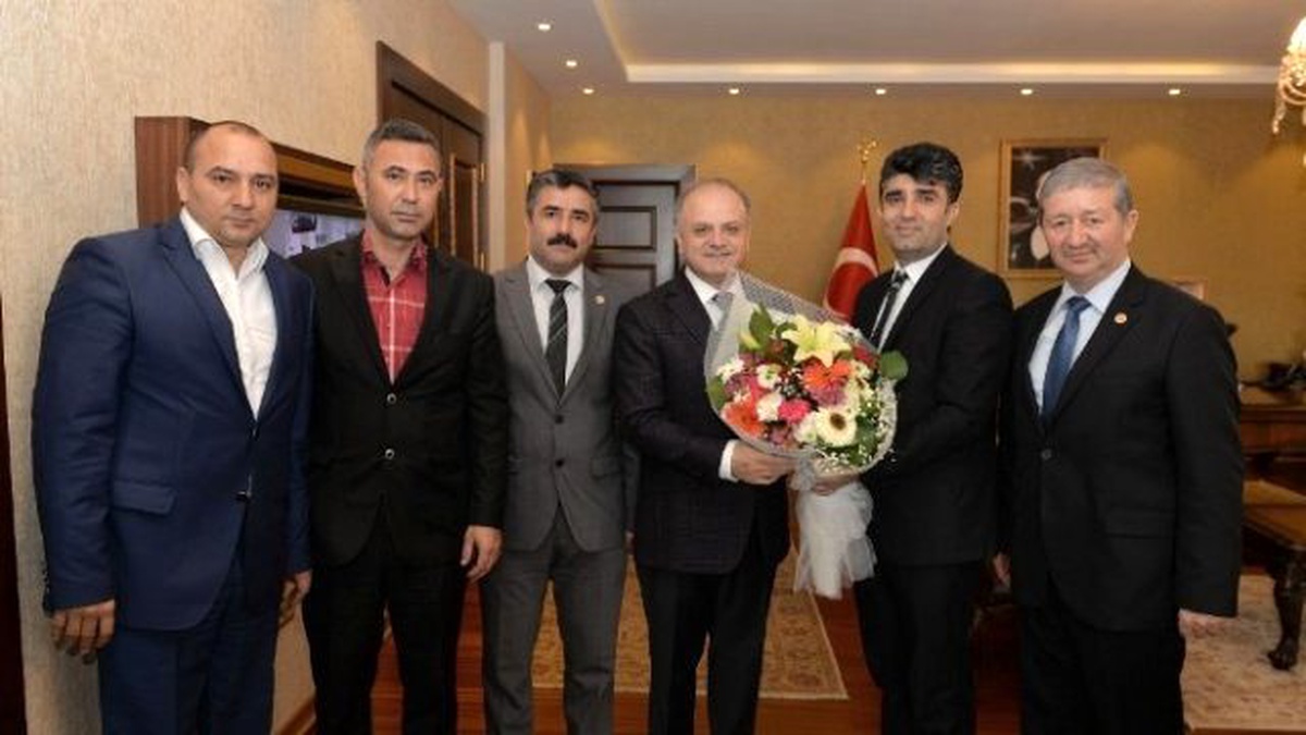 Vali Çakacak\'a Hayırlı Olsun Ziyaretleri Sürüyor