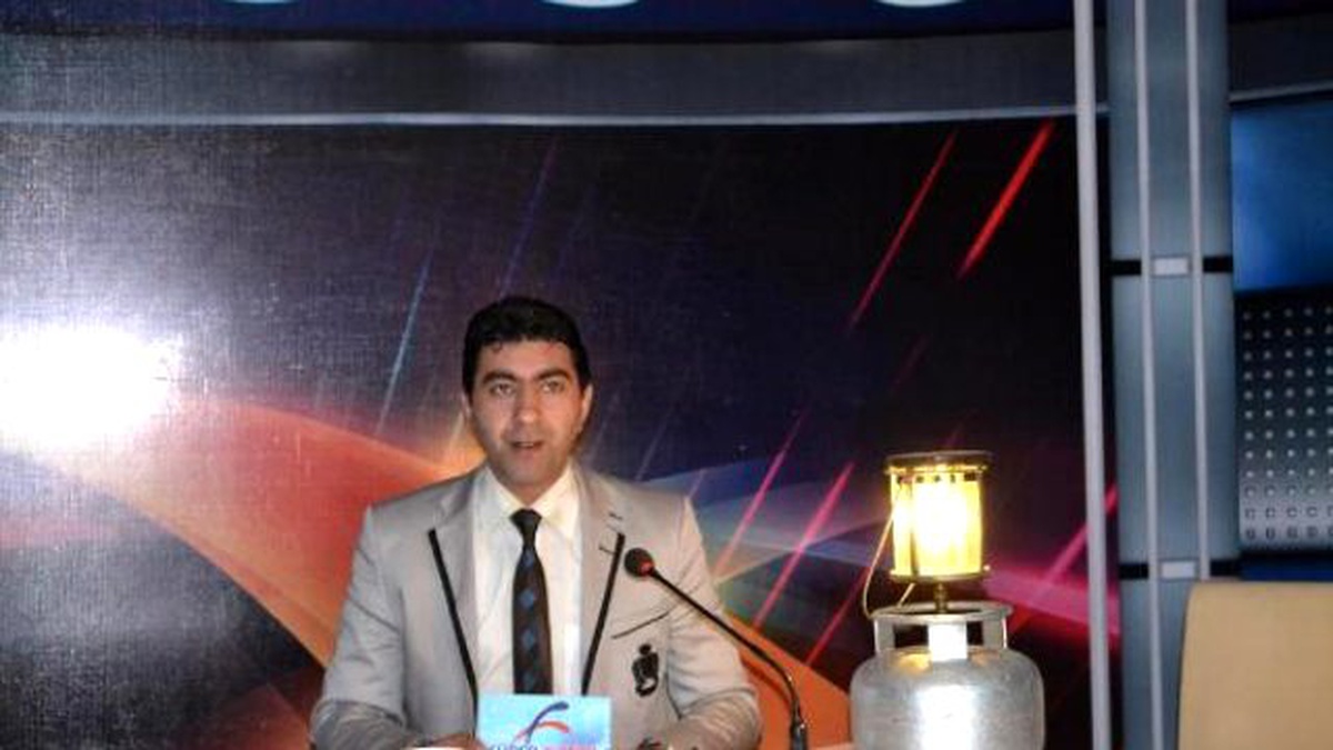 Yerel Tv Spikeri Yayına Lüks Lambasıyla Çıktı